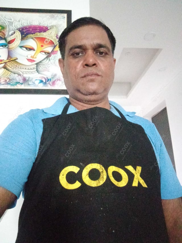 Chef from COOX at bookings. Professional cooks chefs at home