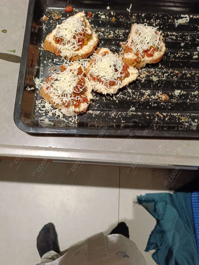 Delicious Tomato Mushroom Bruschetta prepared by COOX