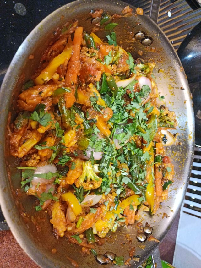 Delicious Veg Jalfrezi prepared by COOX