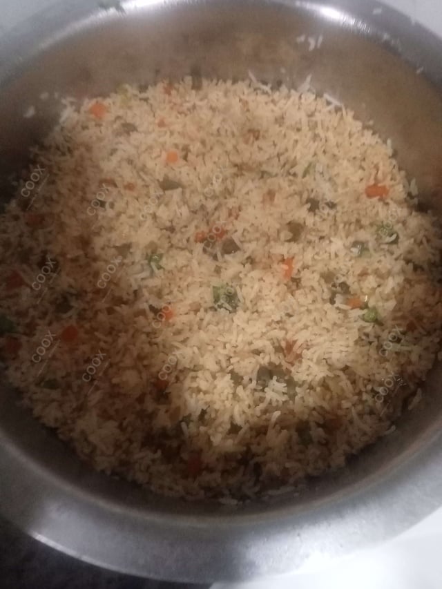 Delicious Veg Fried Rice prepared by COOX