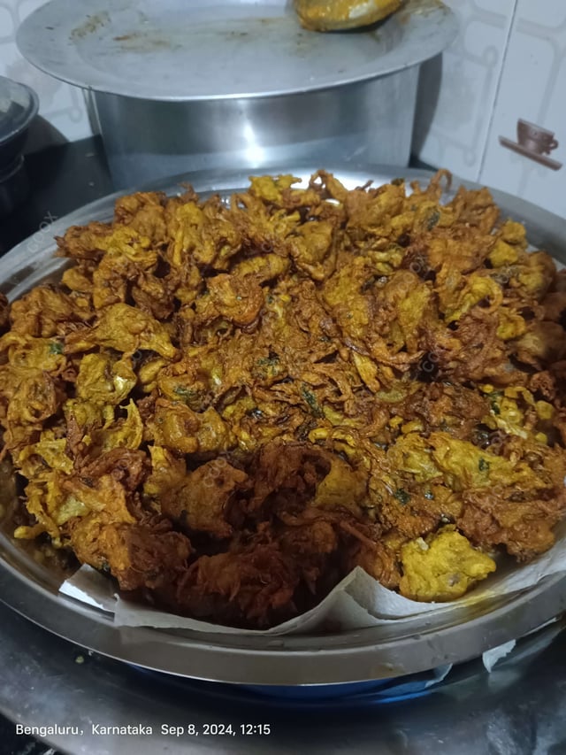 Delicious Mix Pakode prepared by COOX