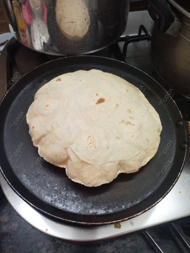 Delicious Tawa Rotis prepared by COOX