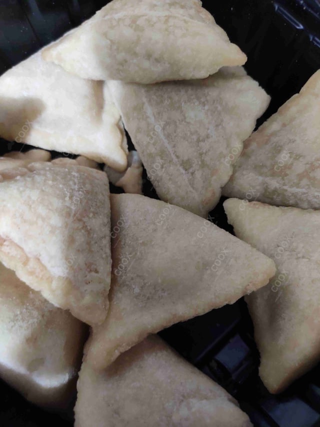 Delicious Samosa (ready to fry) prepared by COOX