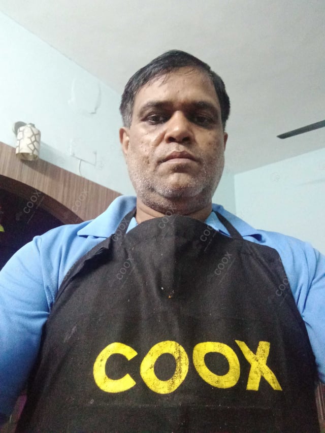 Chef from COOX at bookings. Professional cooks chefs at home