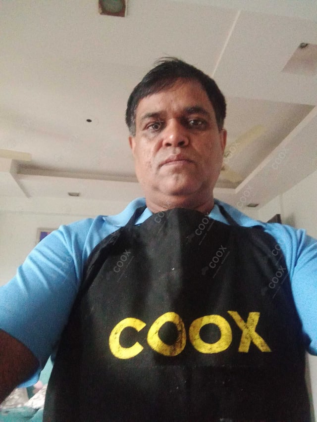 Chef from COOX at bookings. Professional cooks chefs at home