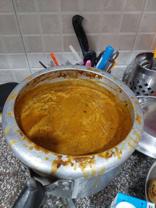 Delicious Dal Makhni prepared by COOX