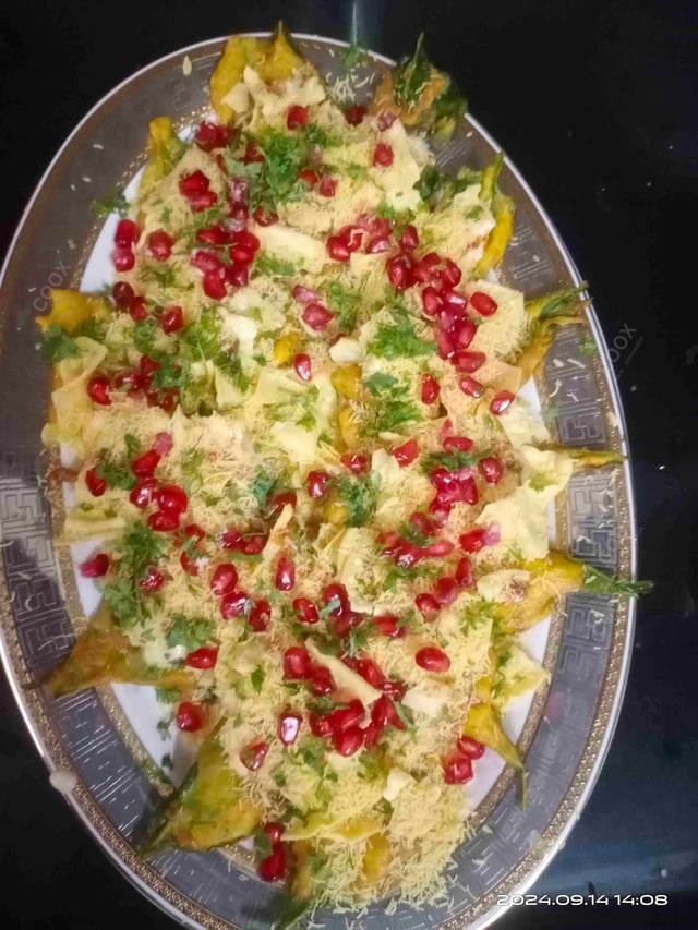 Delicious Palak Patta Chaat prepared by COOX