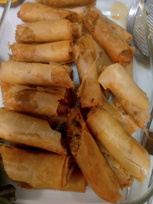 Delicious Veg Spring Rolls prepared by COOX