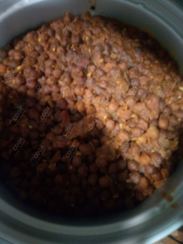 Delicious Kala Chana (Dry) prepared by COOX