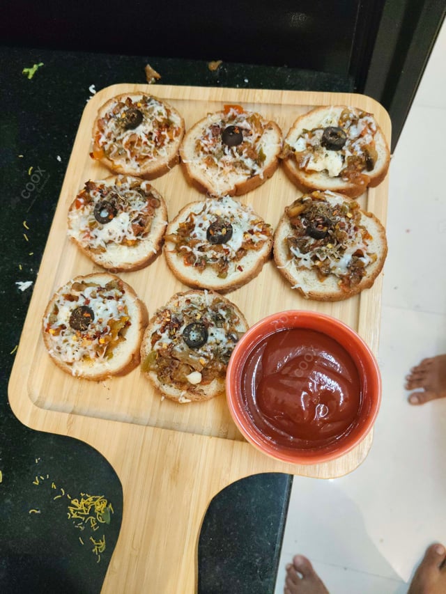 Delicious Tomato Mushroom Bruschetta prepared by COOX