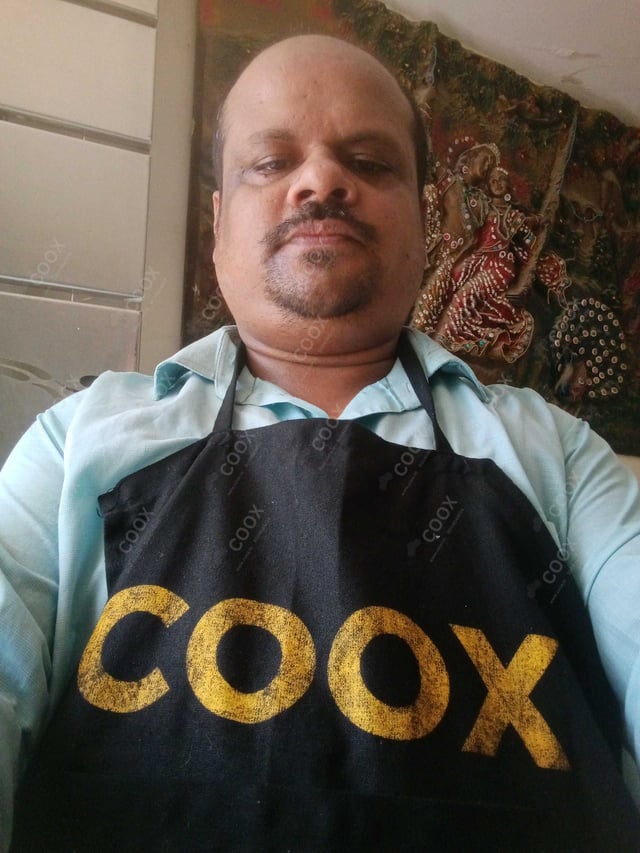 Chef from COOX at bookings. Professional cooks chefs at home