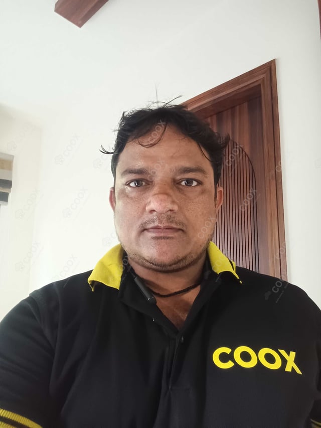 Chef from COOX at bookings. Professional cooks chefs at home