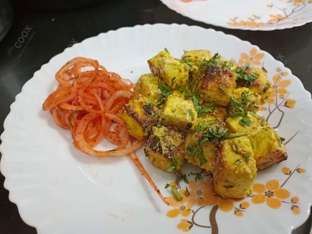 Delicious Paneer Tikka prepared by COOX