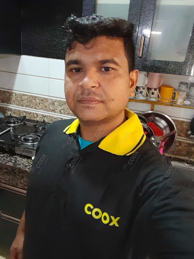 Chef from COOX at bookings. Professional cooks chefs at home