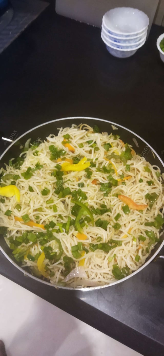 Delicious Veg Hakka Noodles prepared by COOX