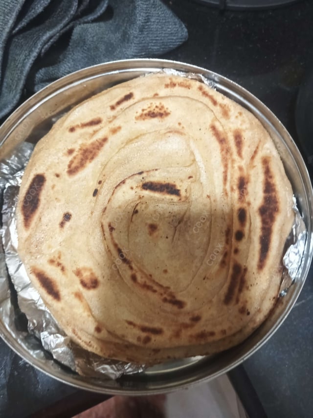 Delicious Naan (Butter / Garlic) prepared by COOX