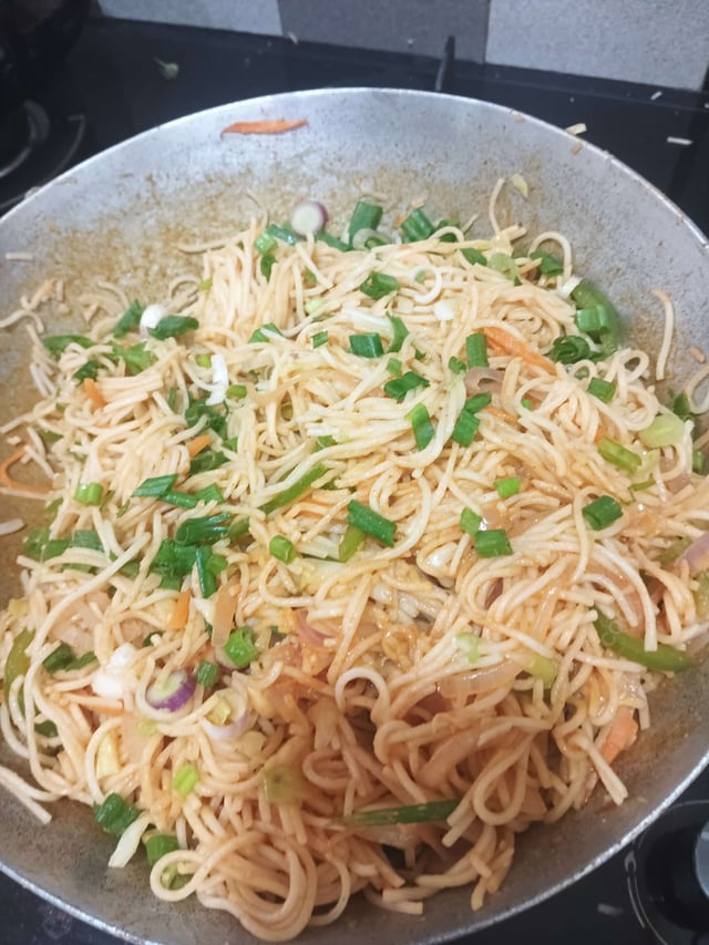 Delicious Veg Hakka Noodles prepared by COOX