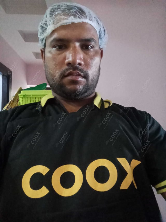 Chef from COOX at bookings. Professional cooks chefs at home