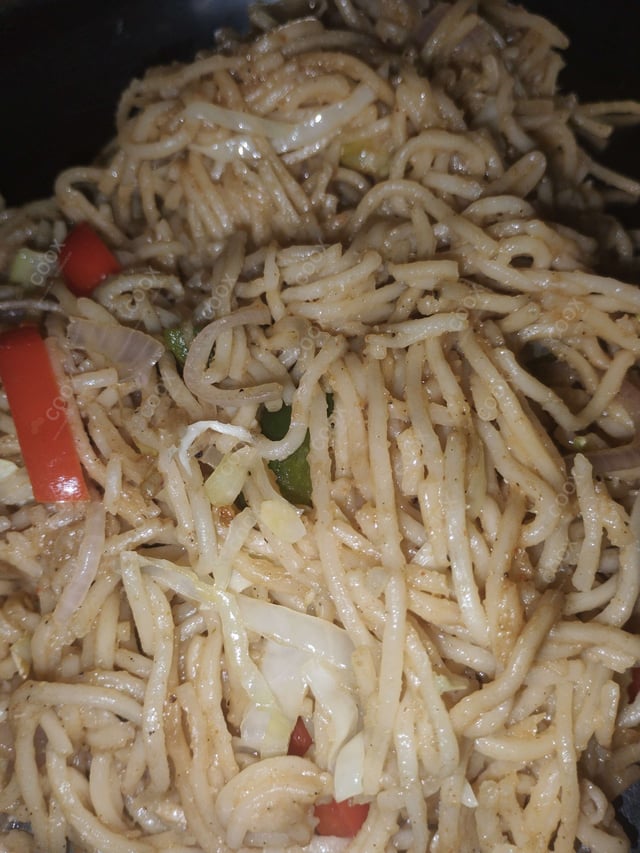 Delicious Veg Hakka Noodles prepared by COOX