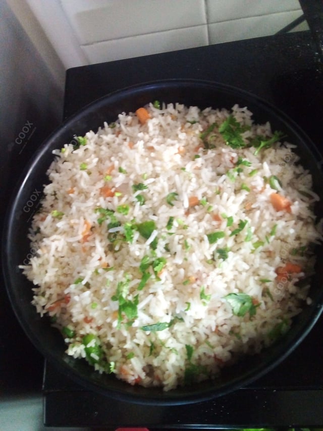 Delicious Veg Fried Rice prepared by COOX