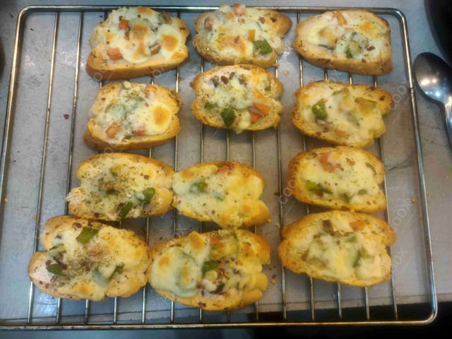 Delicious Tomato Mushroom Bruschetta prepared by COOX