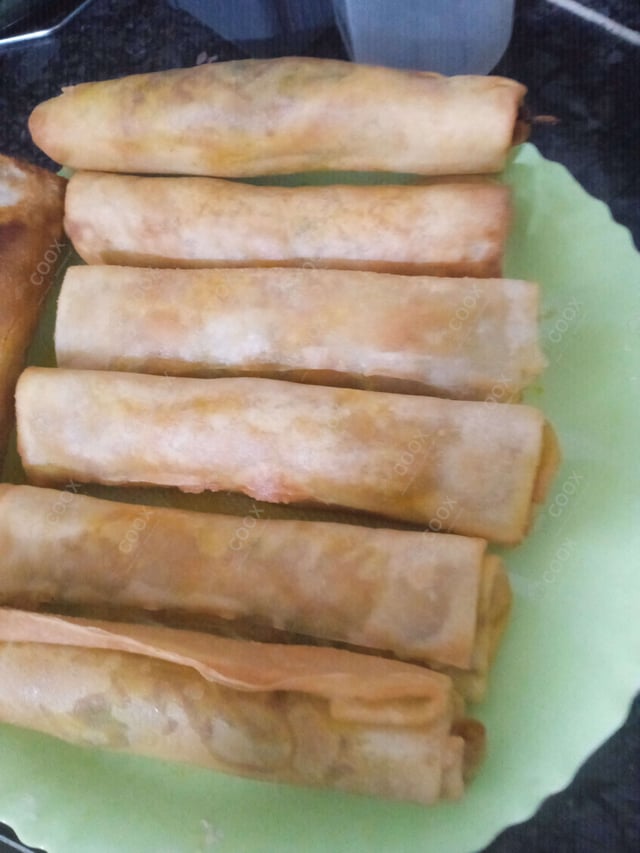 Delicious Veg Spring Rolls prepared by COOX