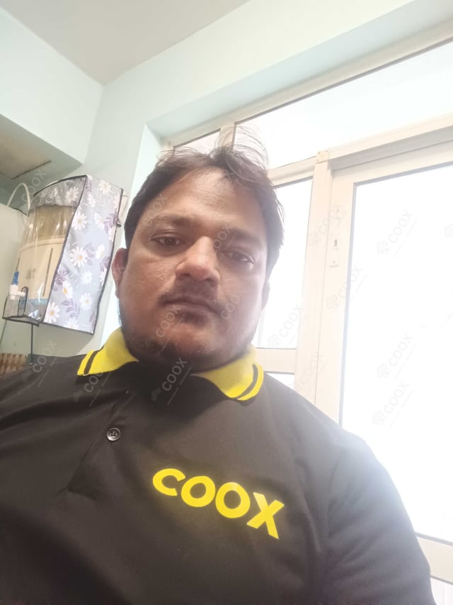 Chef from COOX at bookings. Professional cooks chefs at home