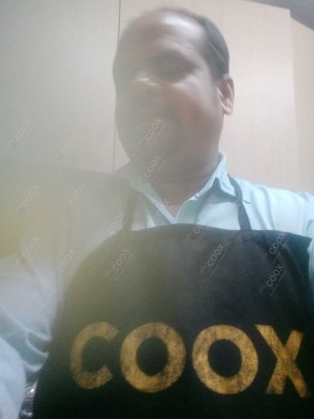 Chef from COOX at bookings. Professional cooks chefs at home