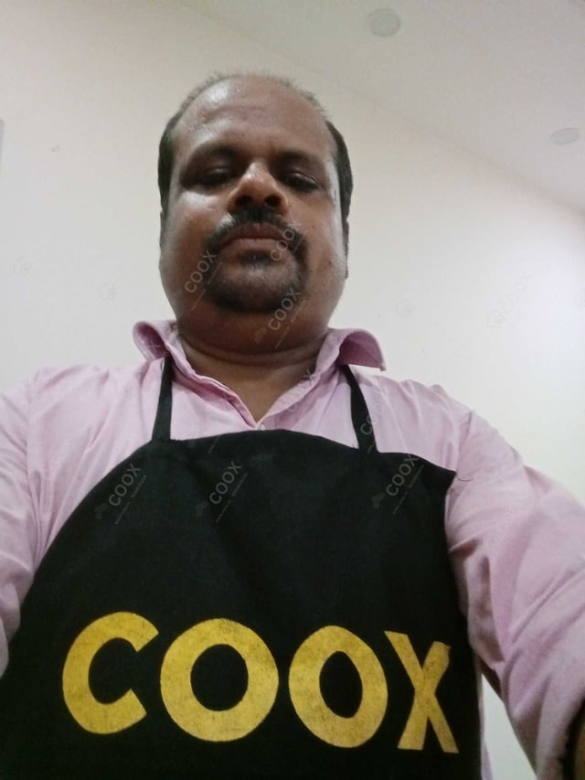 Chef from COOX at bookings. Professional cooks chefs at home