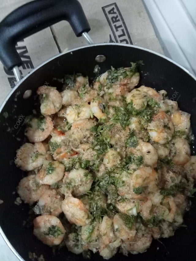 Delicious Butter Garlic Prawns prepared by COOX