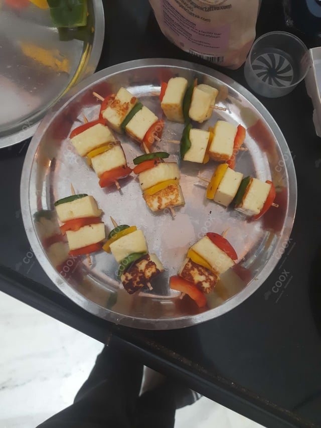 Delicious Paneer Shashlik prepared by COOX