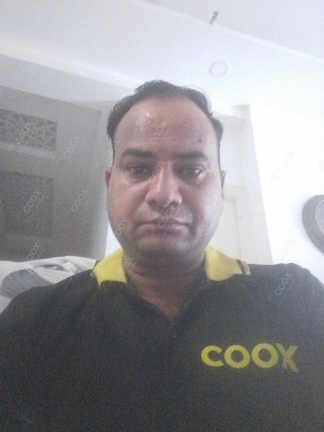 Chef from COOX at bookings. Professional cooks chefs at home