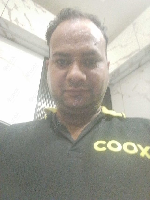 Chef from COOX at bookings. Professional cooks chefs at home