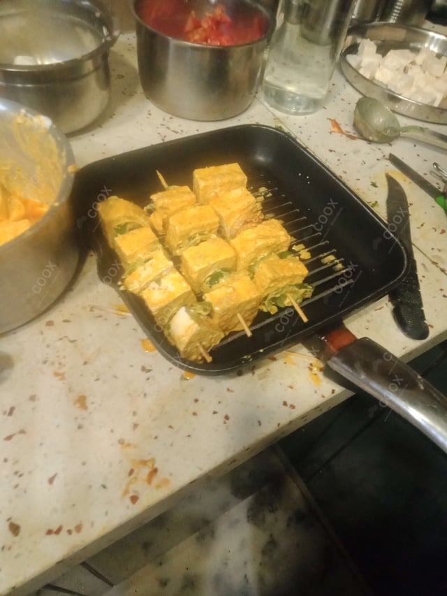 Delicious Paneer Tikka prepared by COOX