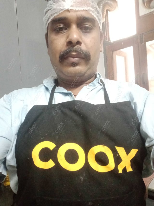 Chef from COOX at bookings. Professional cooks chefs at home