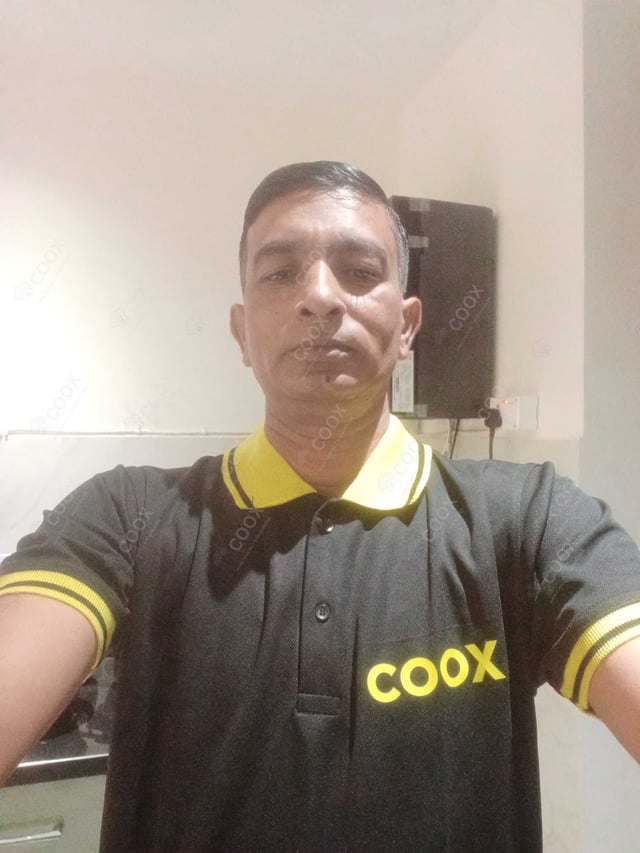 Chef from COOX at bookings. Professional cooks chefs at home