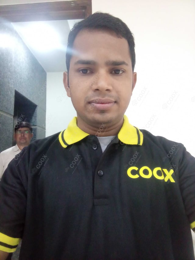 Chef from COOX at bookings. Professional cooks chefs at home