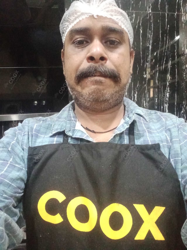 Chef from COOX at bookings. Professional cooks chefs at home