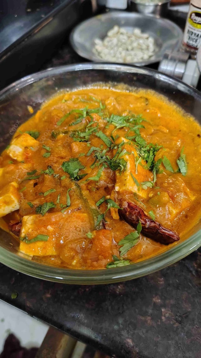 Delicious Kadhai Paneer prepared by COOX