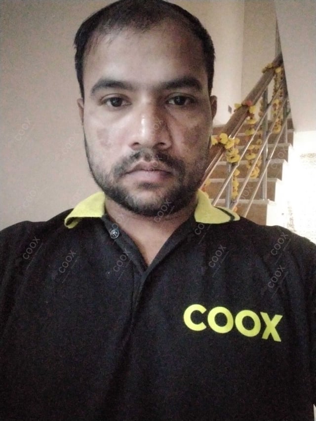 Chef from COOX at bookings. Professional cooks chefs at home