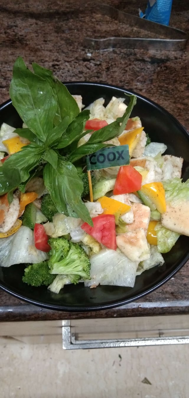 Delicious Fattoush Salad prepared by COOX