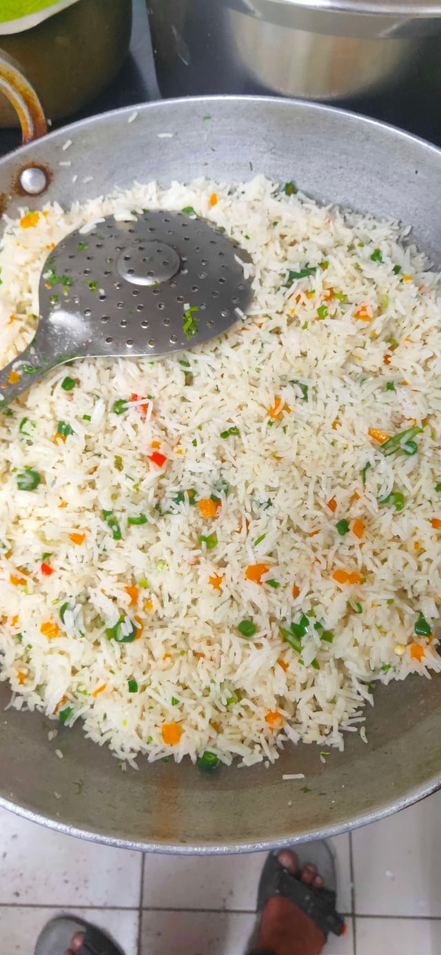 Delicious Veg Fried Rice prepared by COOX