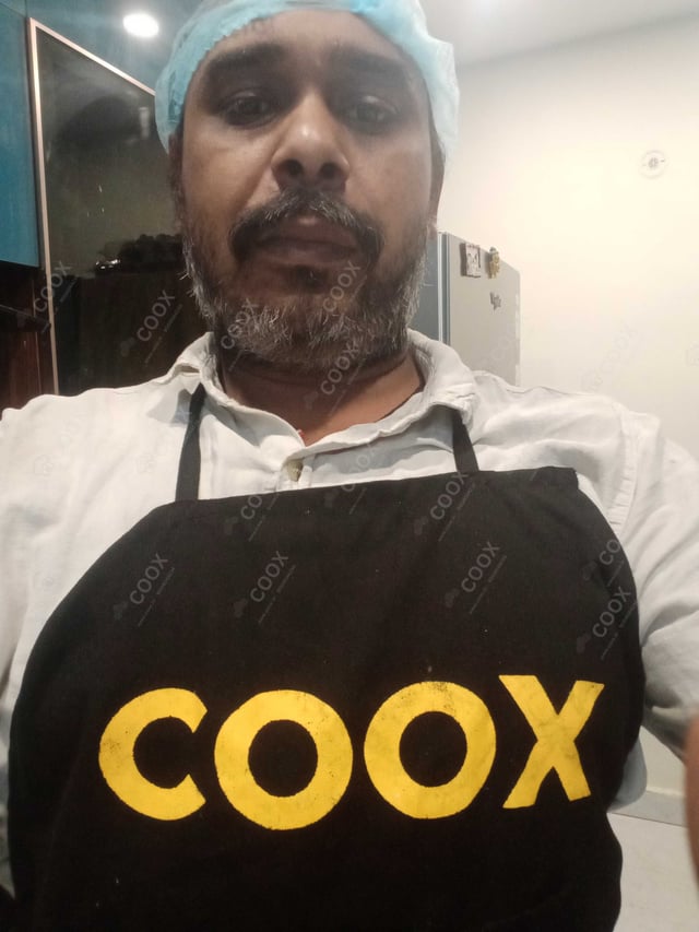 Chef from COOX at bookings. Professional cooks chefs at home