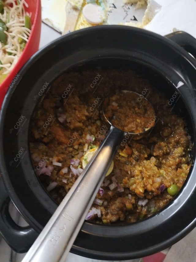 Delicious Pav Bhaji prepared by COOX