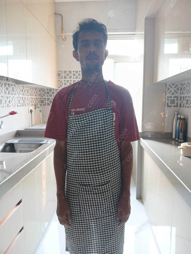 Chef from COOX at bookings. Professional cooks chefs at home