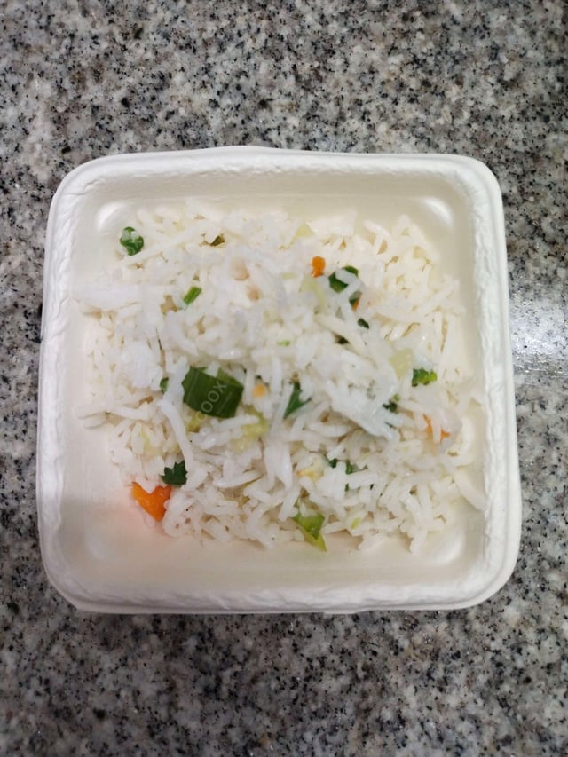 Delicious Veg Fried Rice prepared by COOX