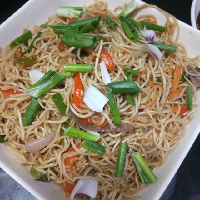 Delicious Veg Hakka Noodles prepared by COOX