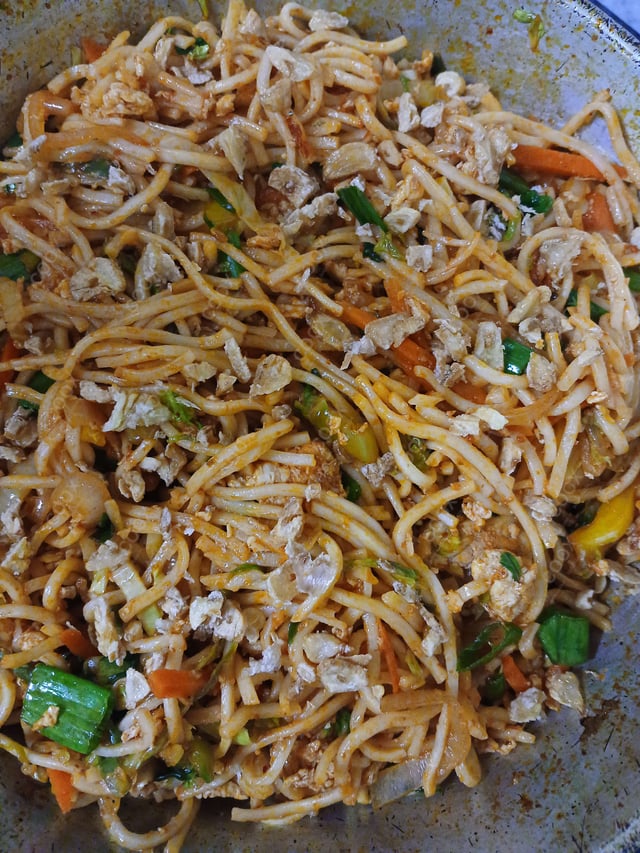 Delicious Chicken Chilli Garlic Noodles prepared by COOX