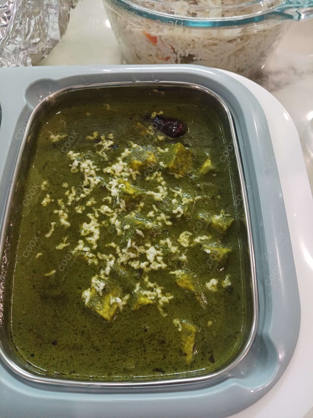 Delicious Palak Paneer prepared by COOX