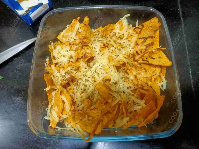 Delicious Cheese Nachos prepared by COOX